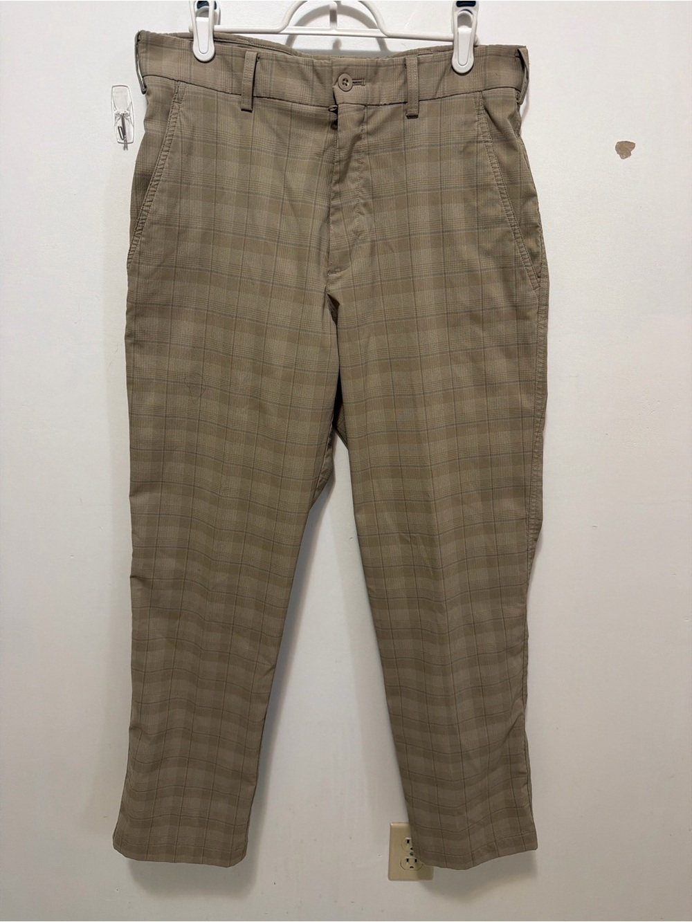 Nike Men's Plaid Chino Pants in Khaki Tone